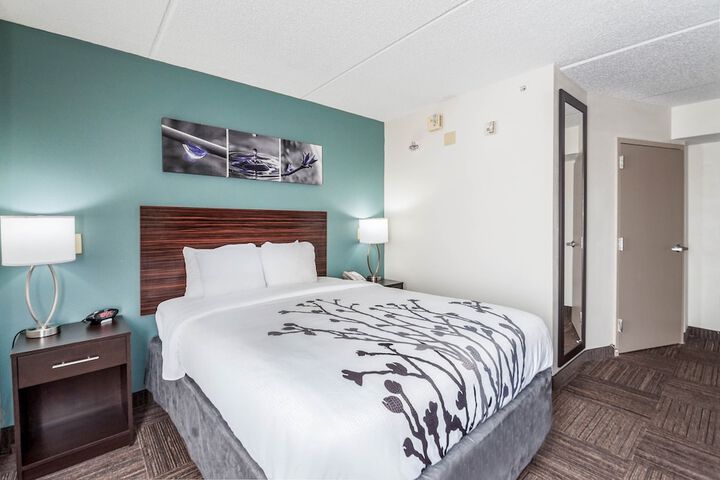 Room 22 of 32