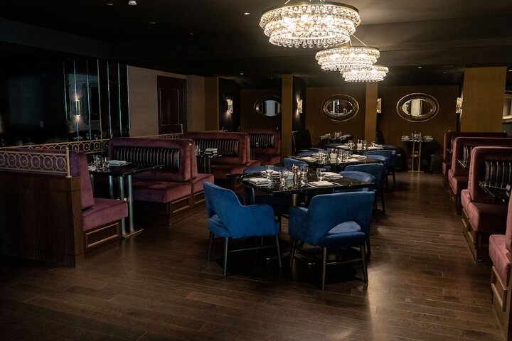 Dining 51 of 60