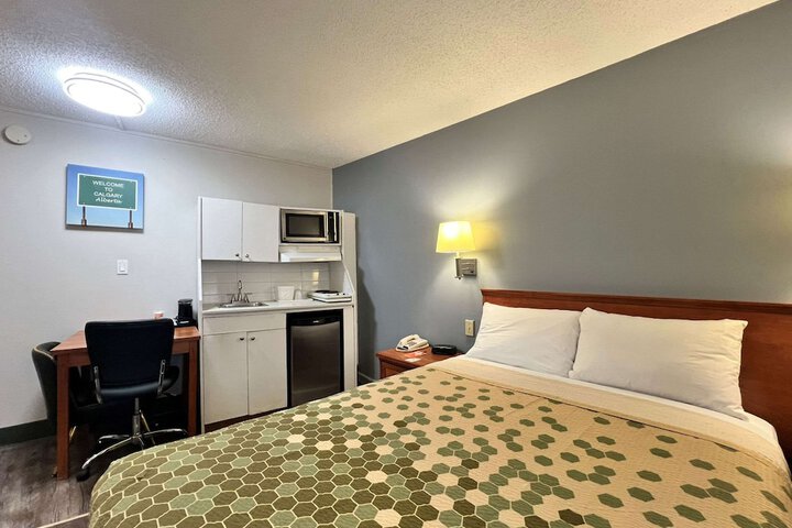 Room 50 of 61