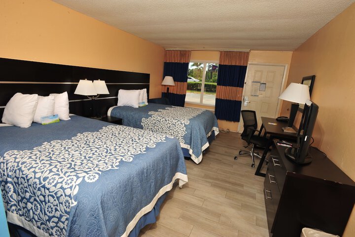 Room 17 of 26