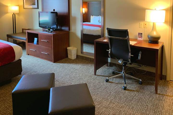 Room 9 of 25