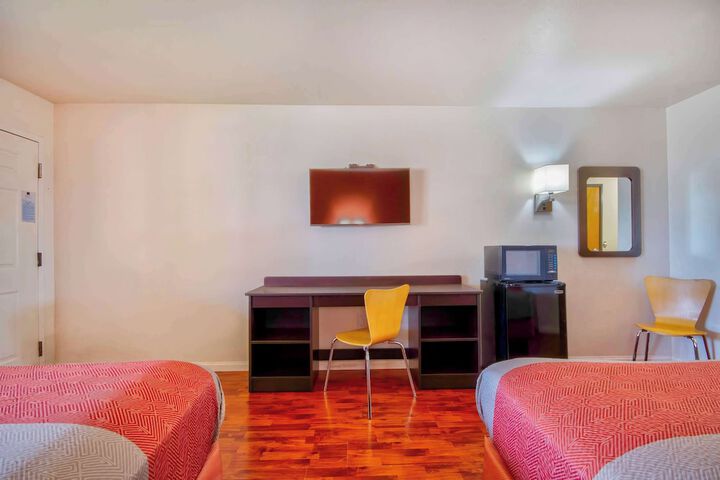 Room 30 of 58