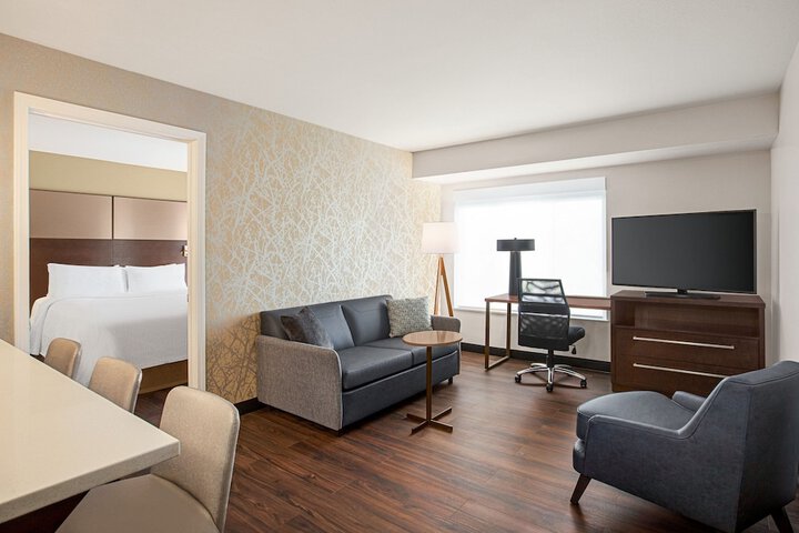 Room 27 of 44
