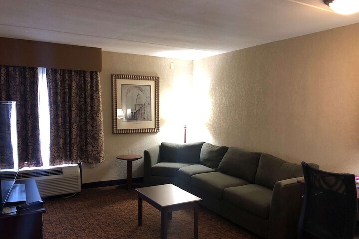 Room 18 of 40