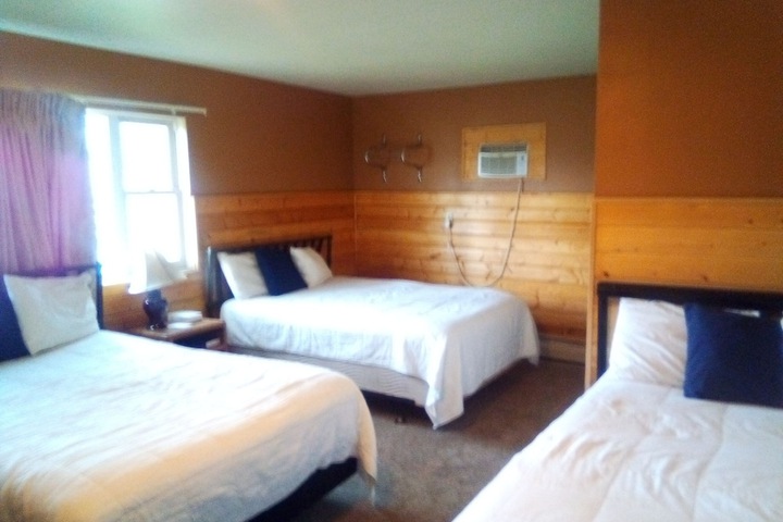 Two Rivers Inn West