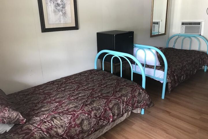 Room 27 of 29