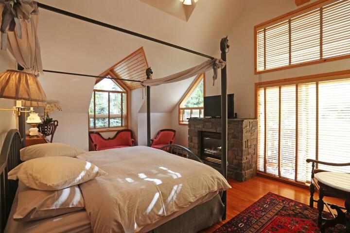 Beaujolais Boutique B & B at Theas House- Adults Only