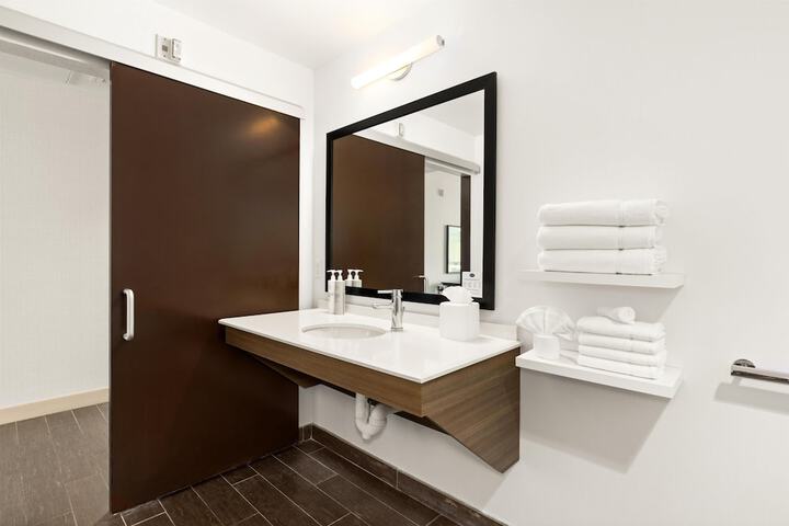 Hampton Inn & Suites Los Angeles - Glendale