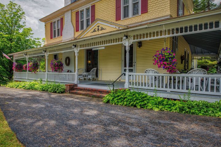 Rockwell Falls Inn and Wine Bar