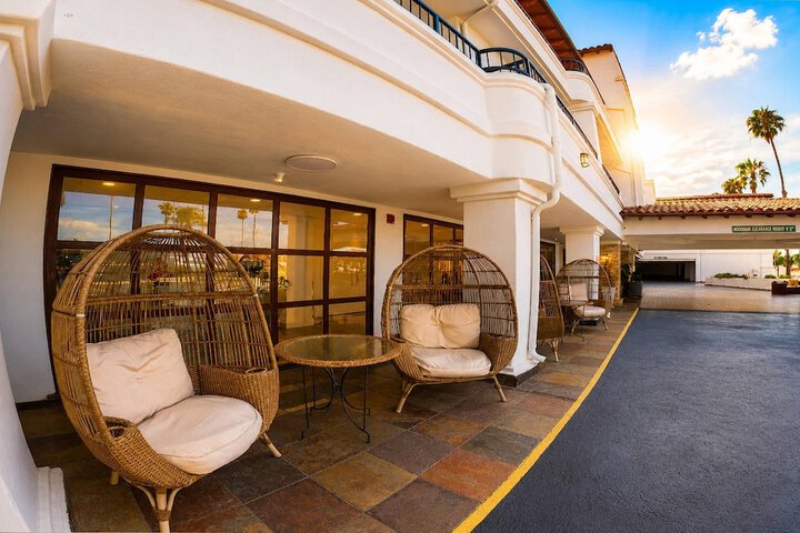 The Volare an Ascend Collection Hotel