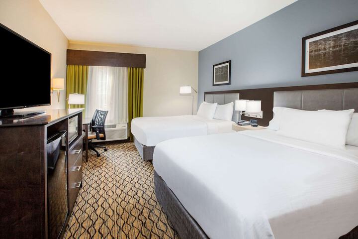 Wingate by Wyndham Roseville / Detroit