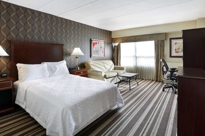 Room 18 of 48