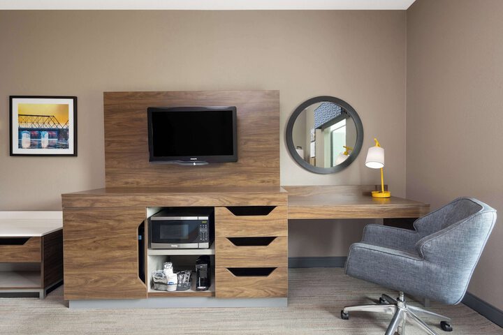 Room 26 of 39