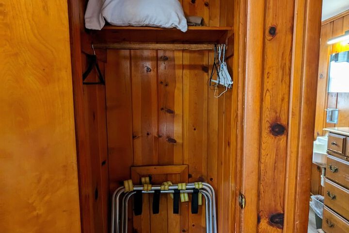 Room 32 of 140