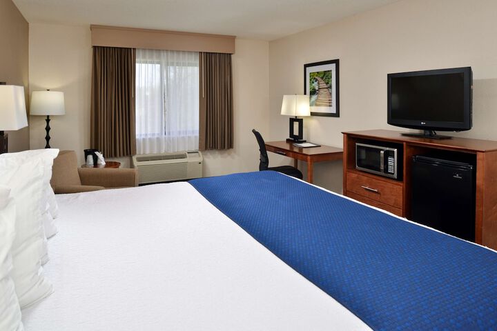 Room 30 of 40