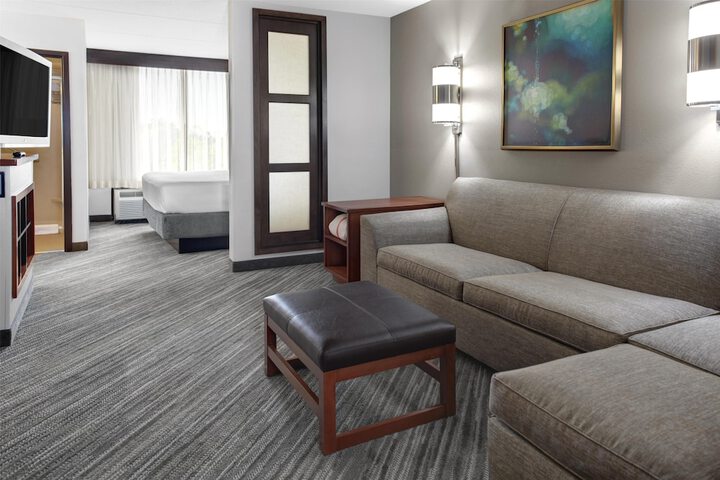 Hyatt Place Detroit / Livonia