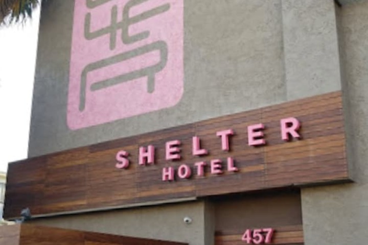Hotel 7 of 43