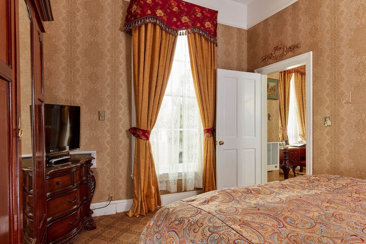 Room 60 of 75