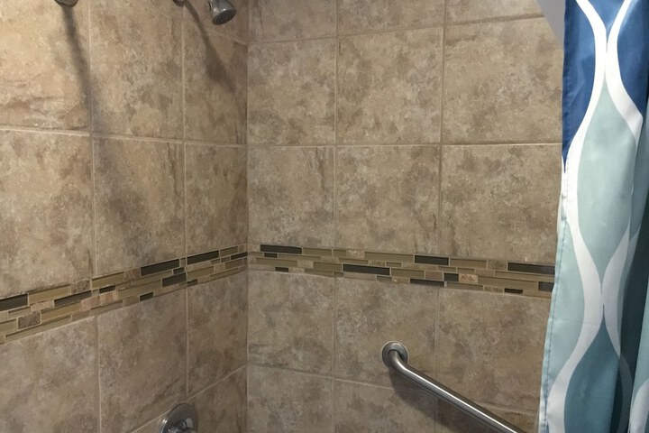 Room 11 of 24