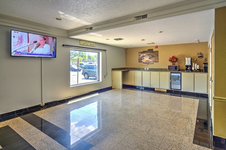Motel 6 Libertyville IL