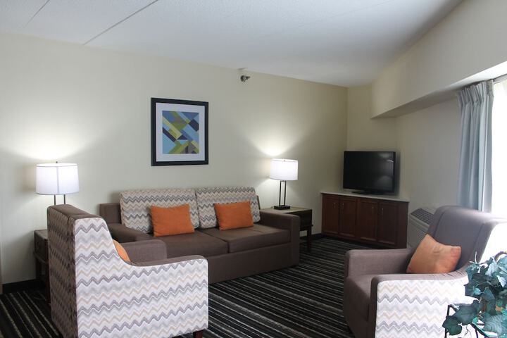 Room 17 of 37