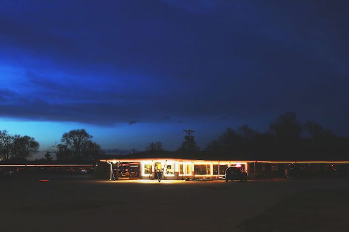 Raine Motel