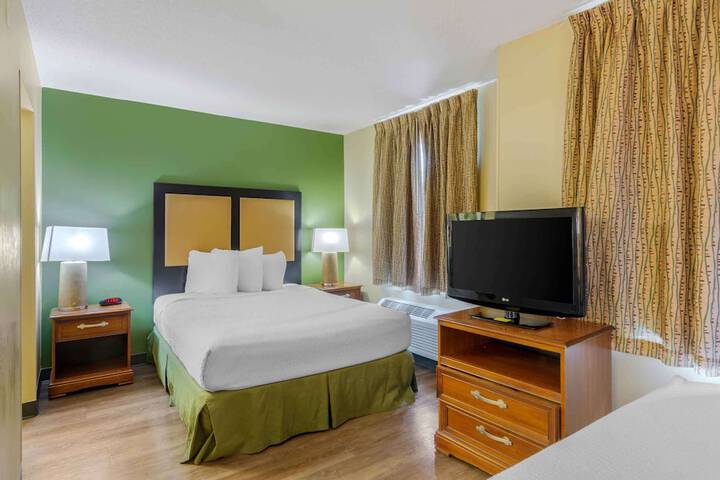 Room 12 of 29