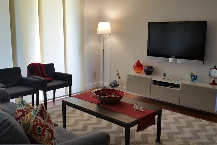 Room 9 of 12