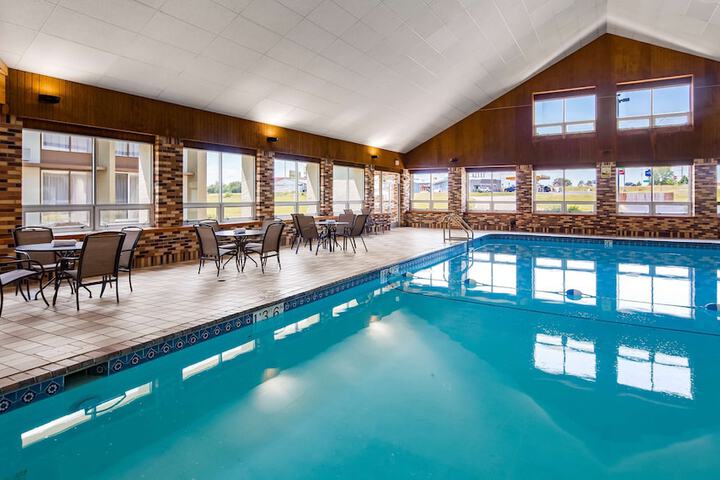 Pool 6 of 32