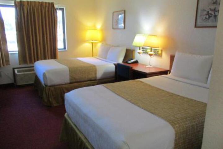 Smart Choice Inn and Suites