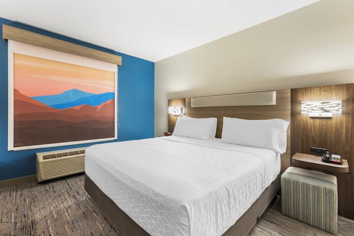 Holiday Inn Express Hotel & Suites Belgrade by IHG