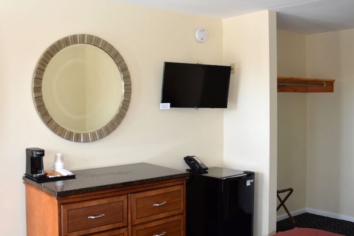 Room 14 of 30