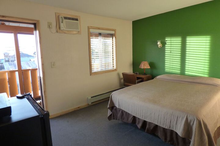 Room 32 of 39