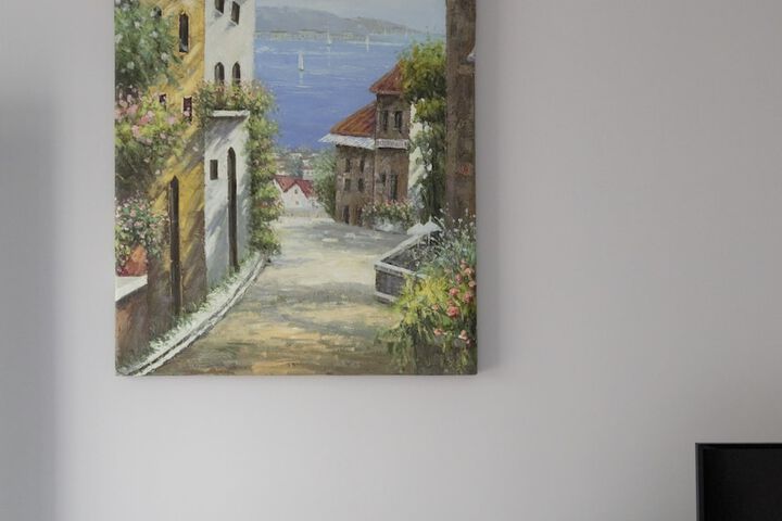 Room 30 of 48