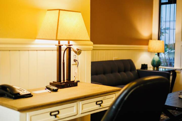 Room 12 of 48