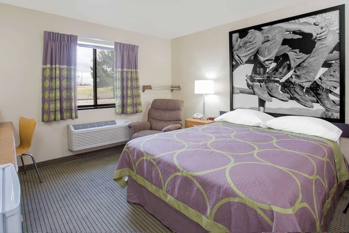 Room 12 of 15