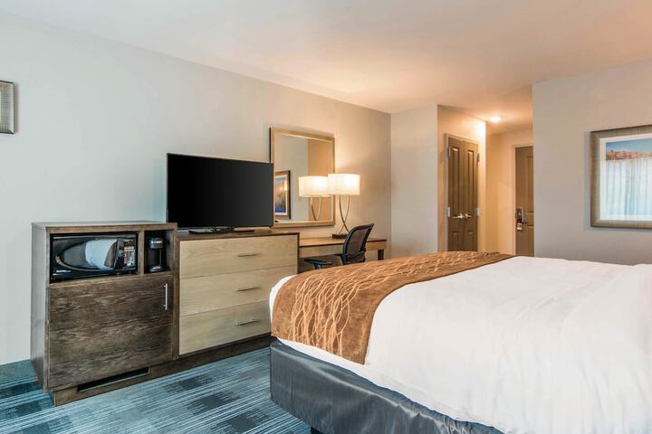 Room 27 of 36