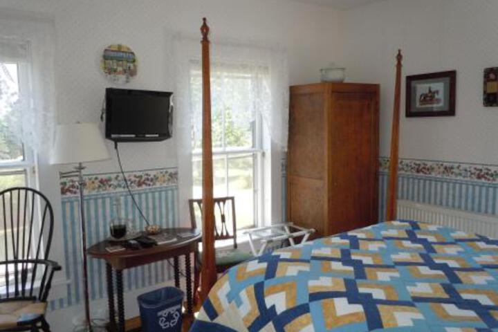 Fitch Hill Inn