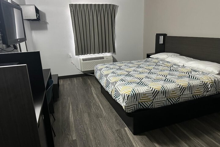 Room 31 of 40