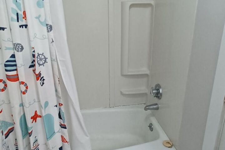 Room 43 of 77