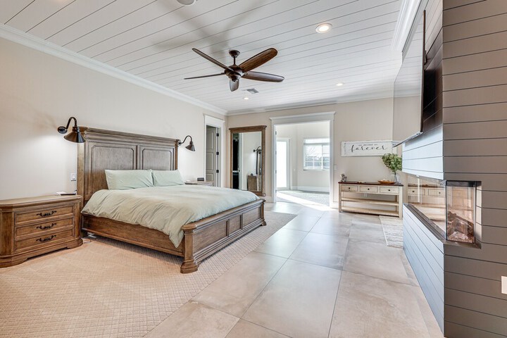 Spacious Queen Creek Home w / Hot Tub & Pool!