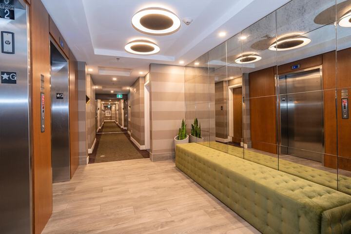 Ballroom/Hall 63 of 67