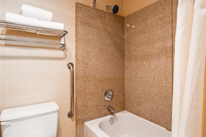Lompoc Valley Inn and Suites