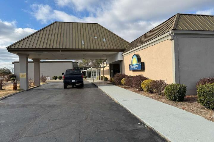 Days Inn by Wyndham Goldsboro