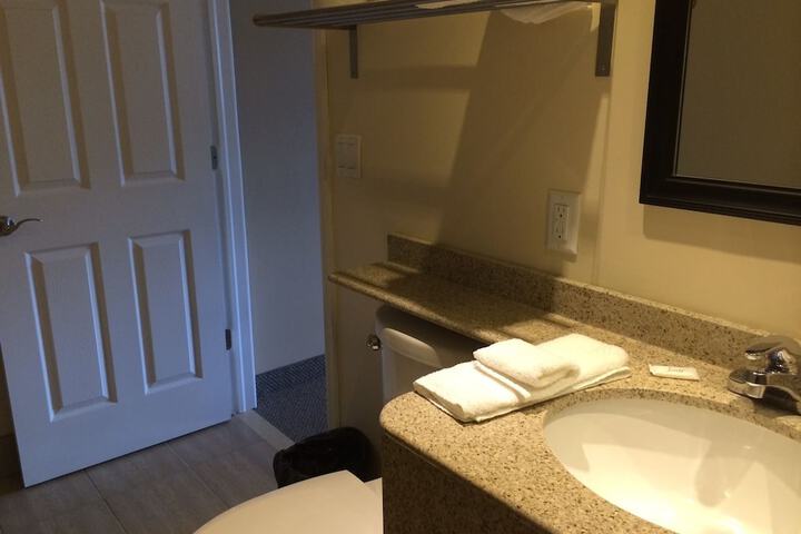 Room 10 of 10