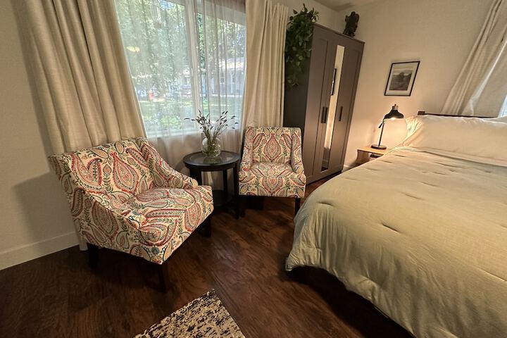 The Pines Inn and Cottages