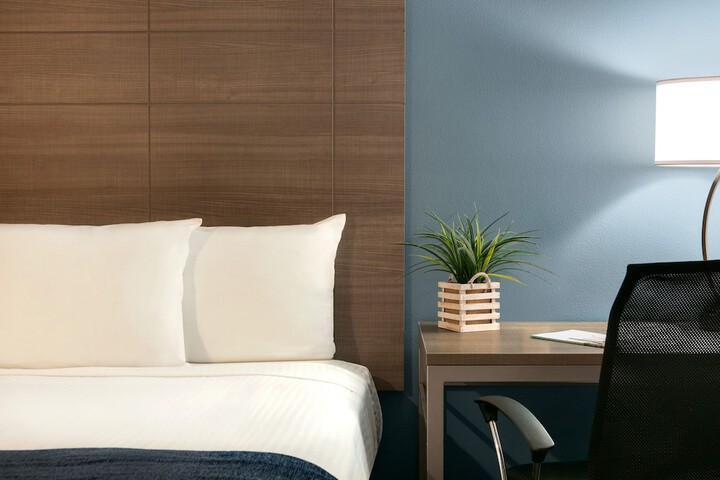 Room 17 of 31