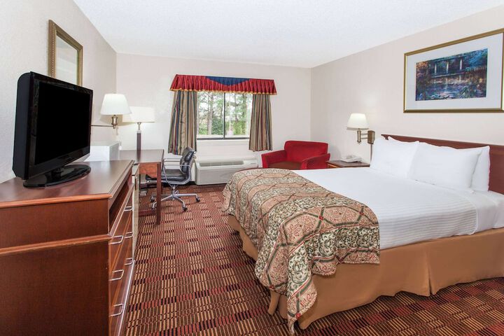 Room 15 of 19