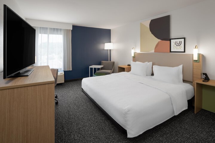 Spark by Hilton Decatur