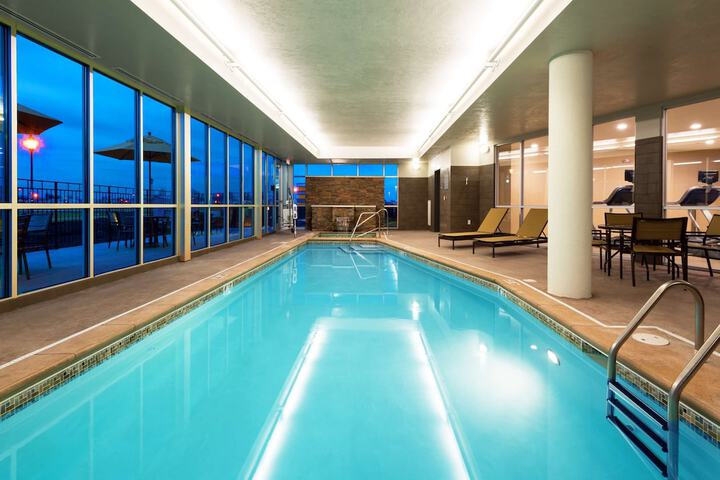 DoubleTree by Hilton West Fargo Sanford Medical Center Area
